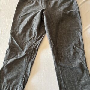 tek gear Heathered Charcoal Capri Pants